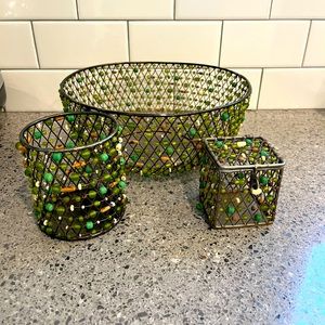 Beaded bowl, pencil holder, accessories